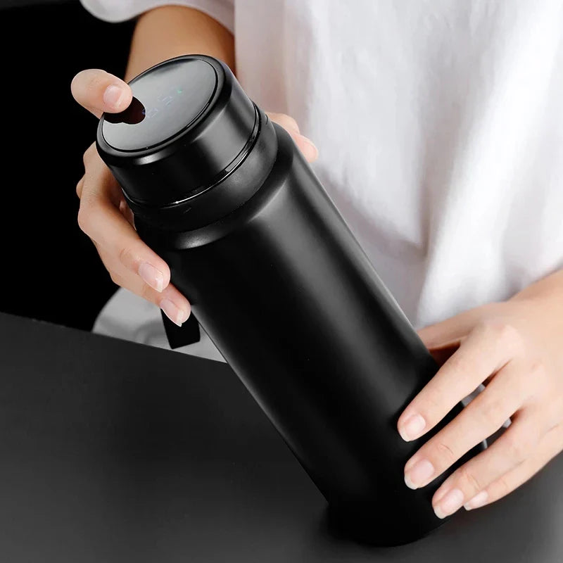 Smart Thermos – Eleganz & Präzision in Einem